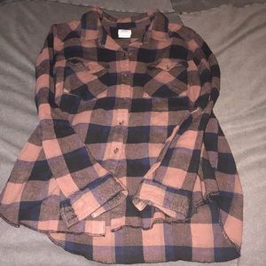 Button down / Flannel